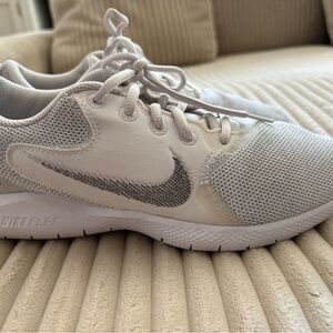 Nike Flex Experience Run 10 Women’s Running Shoes